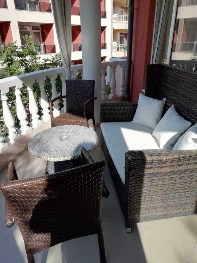 Art Guest House Orchidea Поморие Экстерьер фото