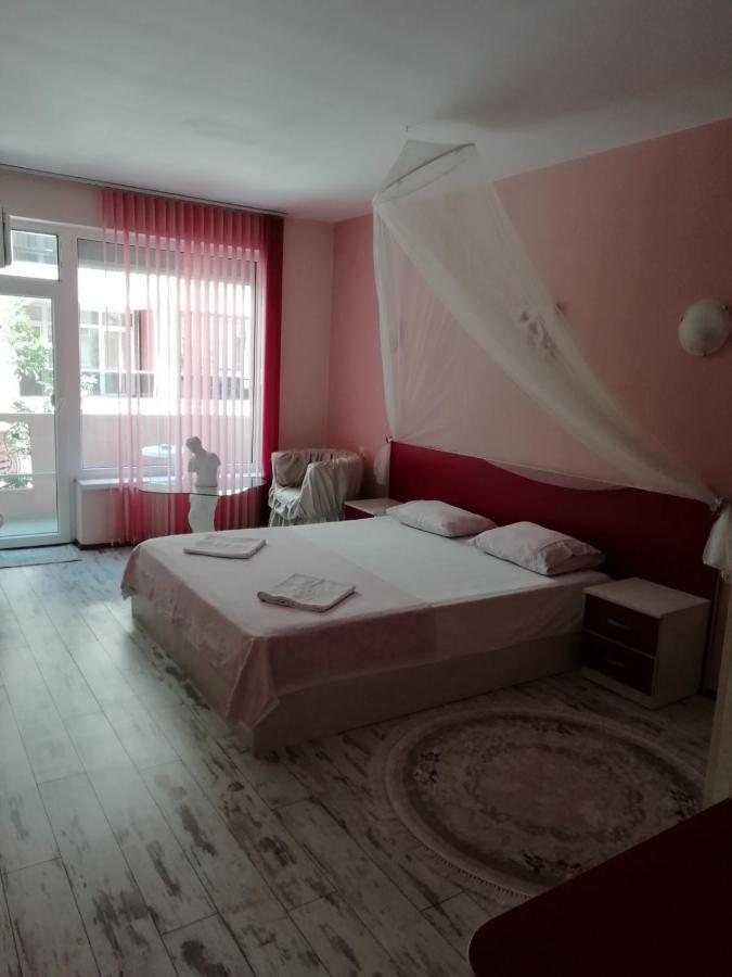 Art Guest House Orchidea Поморие Экстерьер фото