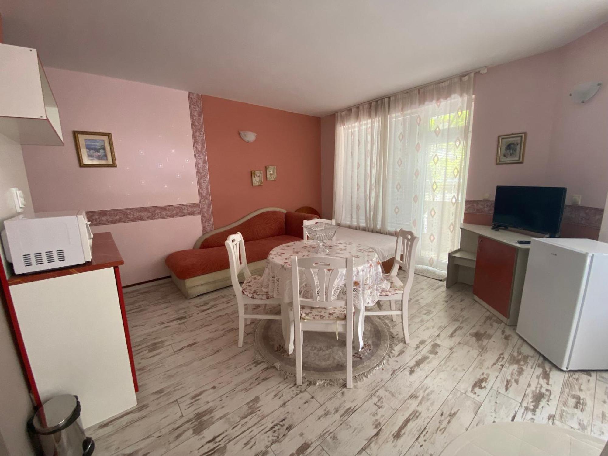 Art Guest House Orchidea Поморие Экстерьер фото