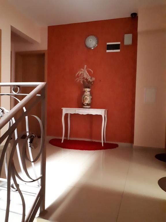 Art Guest House Orchidea Поморие Экстерьер фото